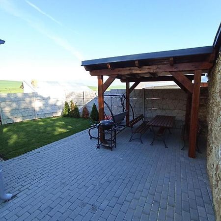 Apartman Julrich Vrbov Exterior foto